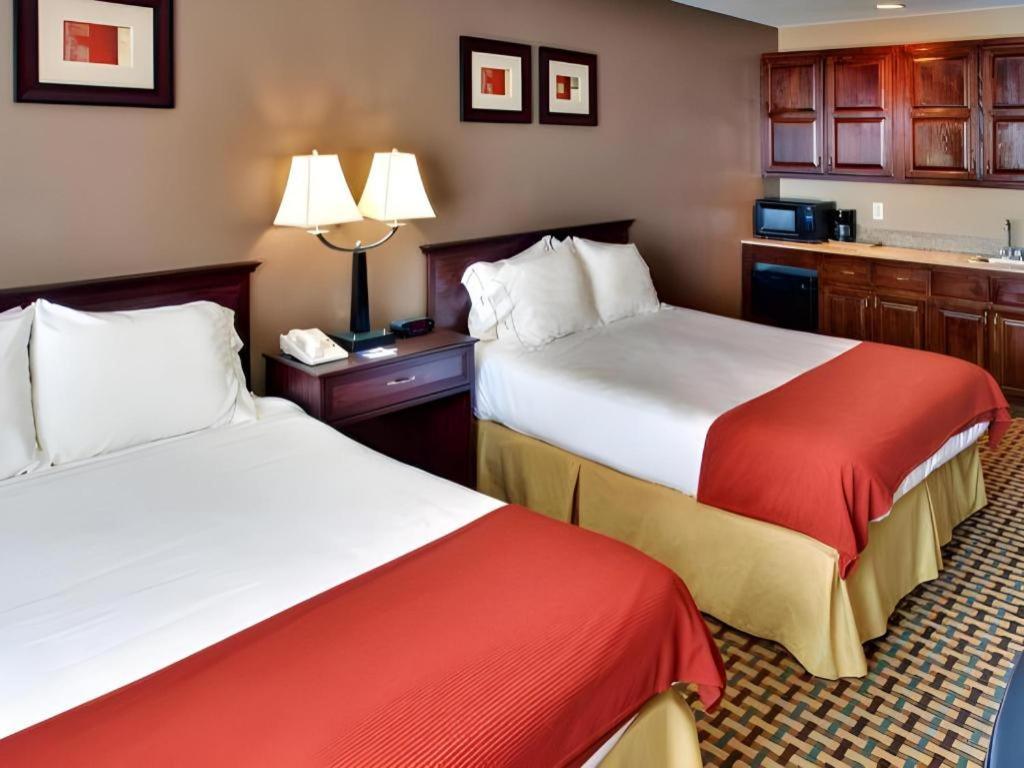 Holiday Inn Express O'Neill By Ihg Exterior photo