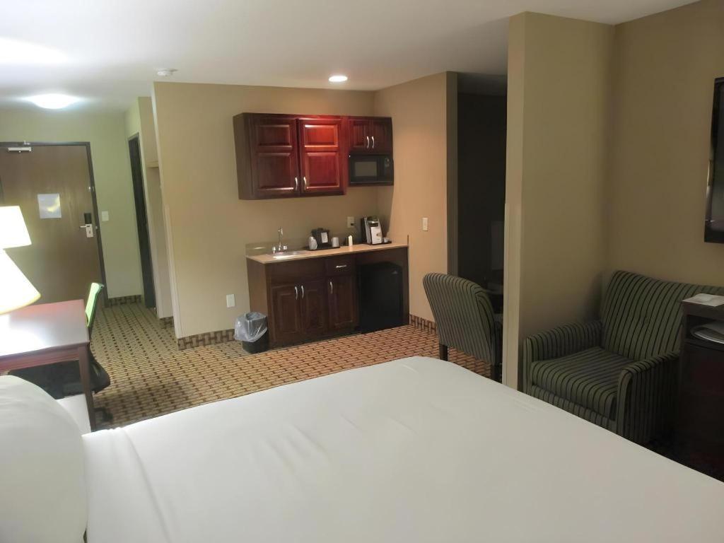 Holiday Inn Express O'Neill By Ihg Exterior photo