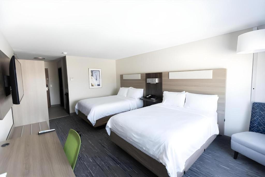 Holiday Inn Express O'Neill By Ihg Exterior photo