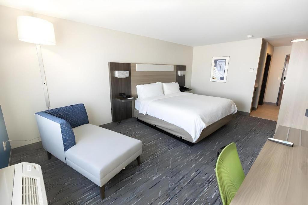 Holiday Inn Express O'Neill By Ihg Exterior photo