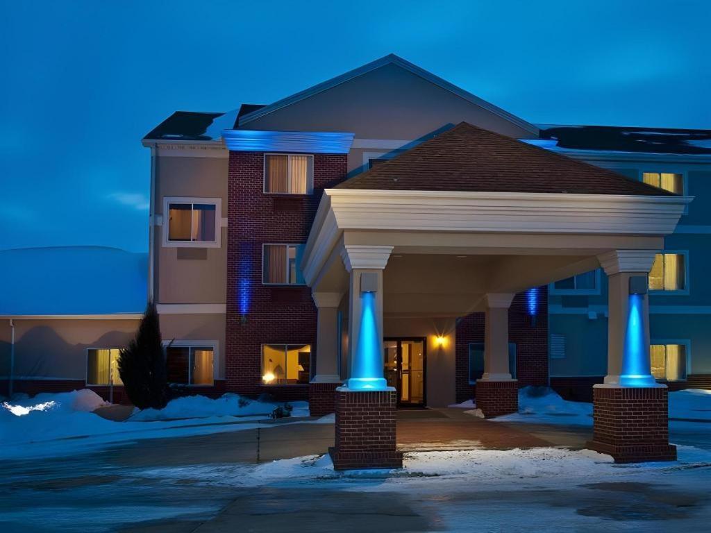 Holiday Inn Express O'Neill By Ihg Exterior photo